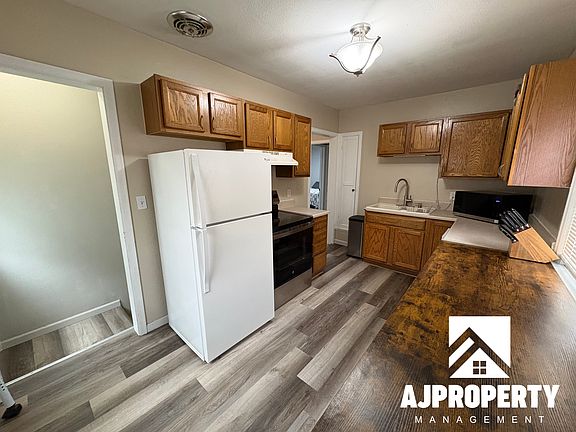 5th image of 809 E Presentation St