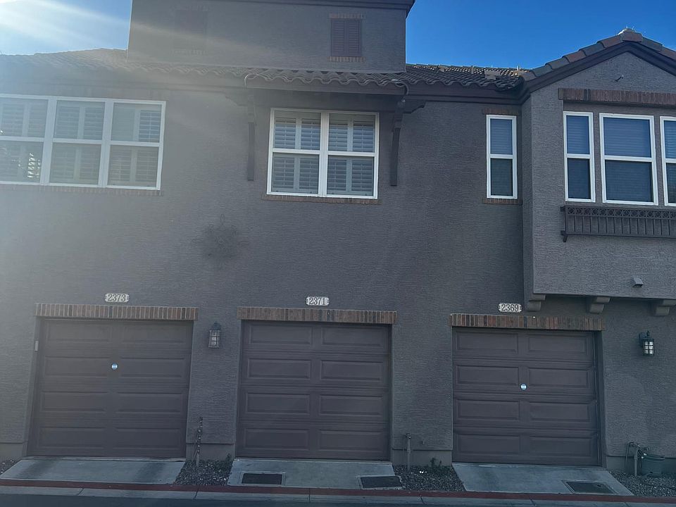 1st image of 2371 E Huntington Dr