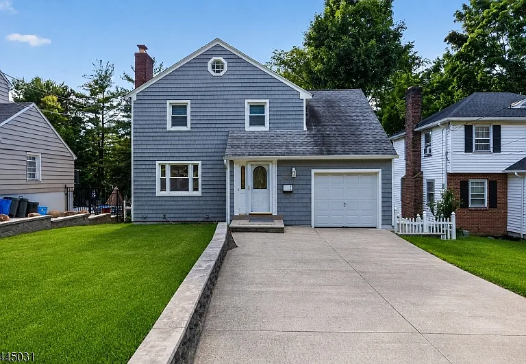 29 Laurel Ave — Photo 1
