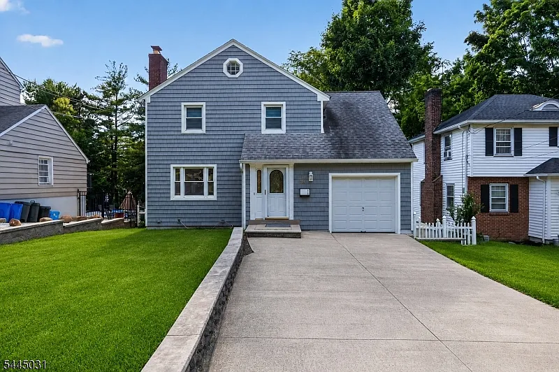 29 Laurel Ave