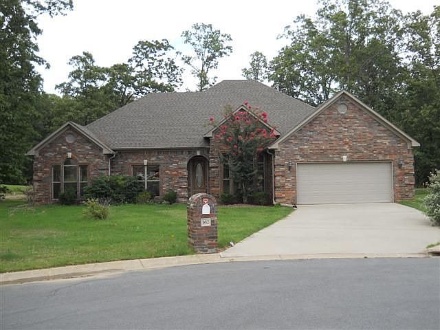1st image of 162 Marseille Dr