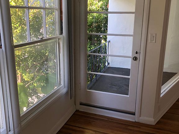 4th image of 421 Shirley Pl APT 6