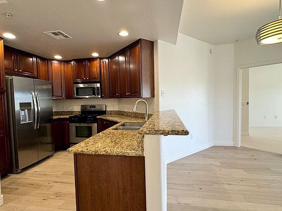4th image of 5450 E DEER VALLEY Drive #3012