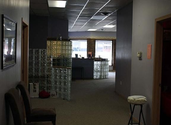 4th image of 308 Keller Ave N