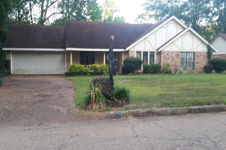 1st image of 529 Greenmont Dr