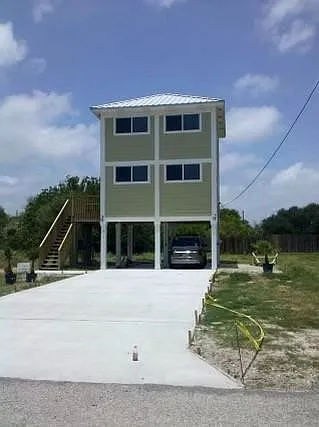 914 Recreation Dr — Photo 1