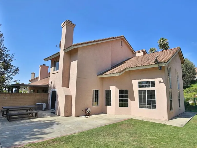 2302 Calle Petula — Photo 3
