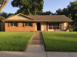 406 Fairview Dr, Richardson, TX 75081