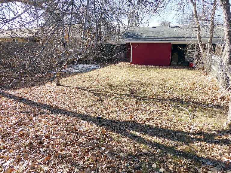 1200 Castlerock Dr — Photo 2