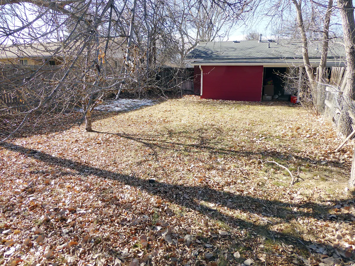 Building Photo - 1200 Castlerock Dr