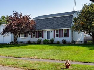 14 W Glen Dr, Westfield, MA 01085