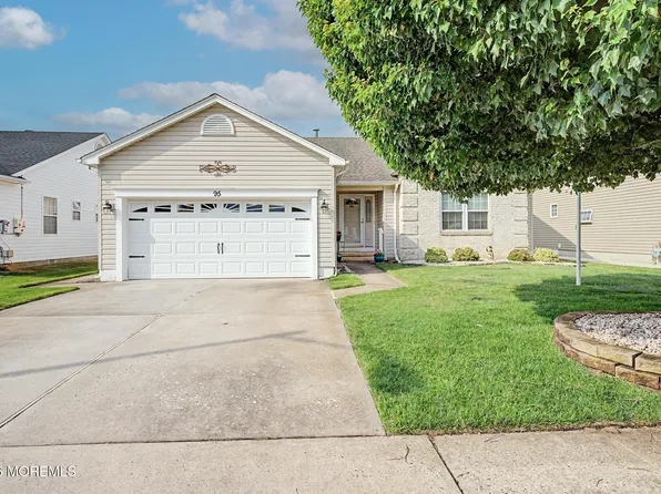 95 Westport Drive, Toms River, NJ 08757