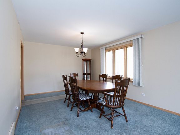 5th image of 10008 S Parke Ave