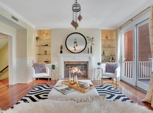 17 Half Moon Isle #TOWNHOUSE, Jersey City, NJ 07305