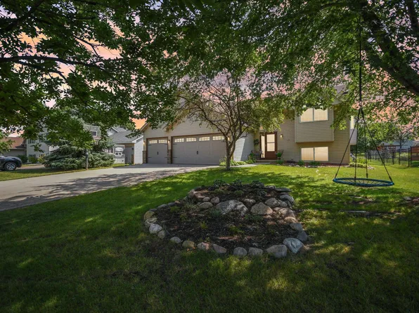 616 Heritage Trl, Jordan, MN 55352