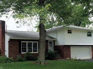 2535 Carson Rd, Akron, OH 44333