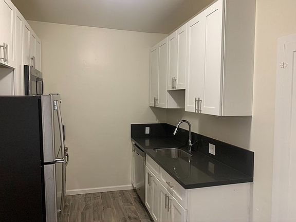 2nd image of 326 Monte Diablo Ave APT 2