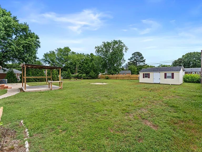 8327 Sherton Dr — Photo 19