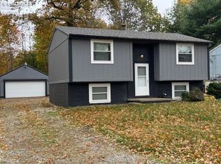 321 Berkshire Rd, Vermilion, OH 44089