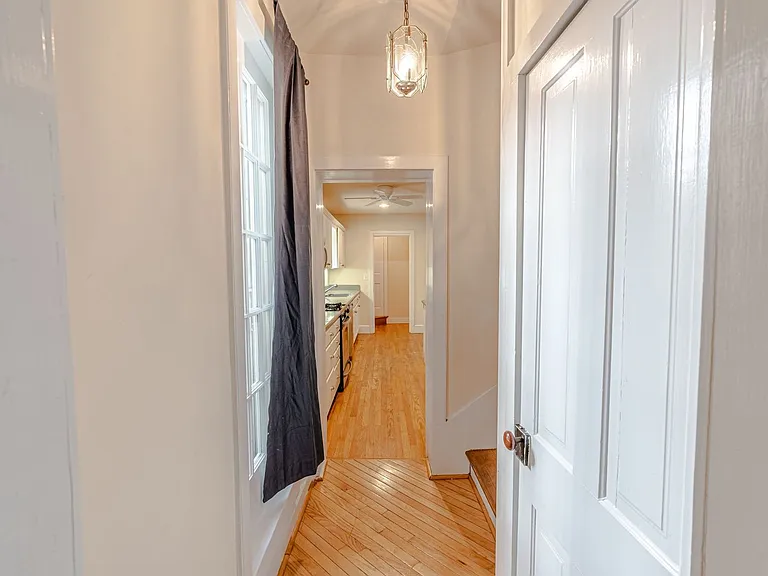 833 S Bond St — Photo 8