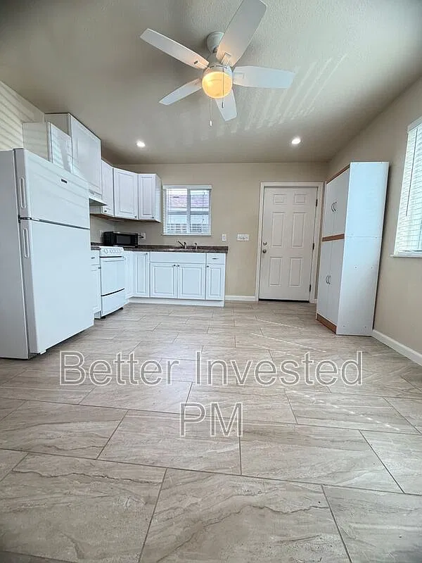 1 bed, 1.0 bath, 450 sqft, $1,150 — Photo 2
