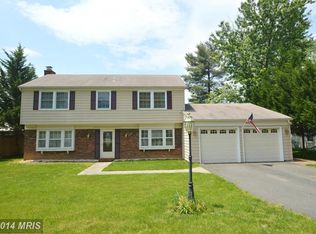 4424 Middle Ridge Dr, Fairfax, VA 22033