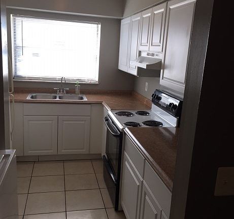 3rd image of 1100 SW 4th Ave APT 2C