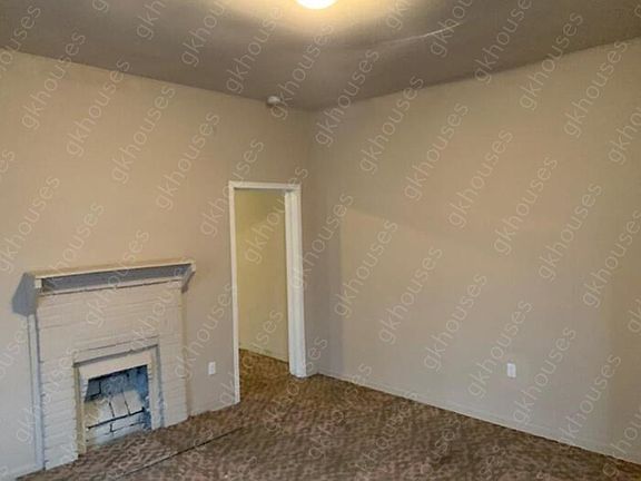 5th image of 2125 Arlington Ave