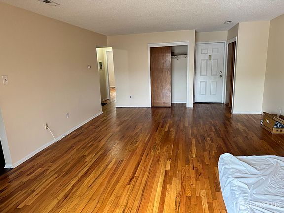 2nd image of 311 Edison Glen Ter