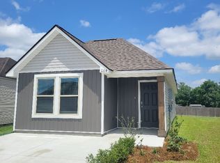 1104 E Bienville St, Gonzales, LA 70737