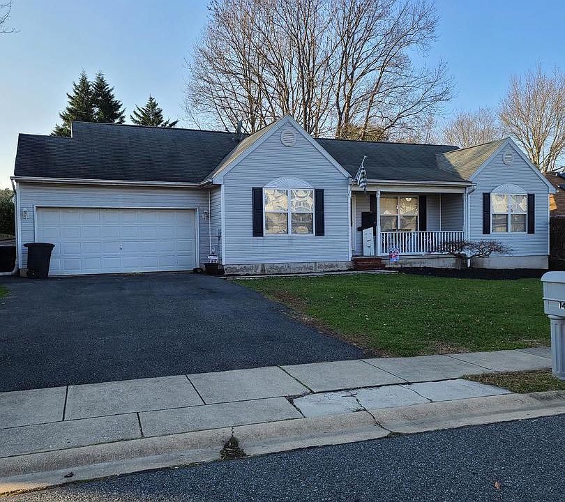 2nd image of 141 Parktowne Dr