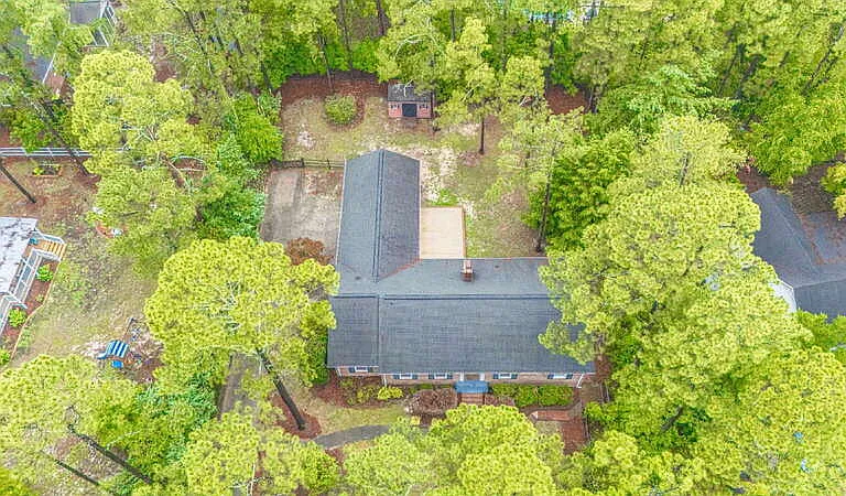 120 Fox Hunt Ln — Photo 33
