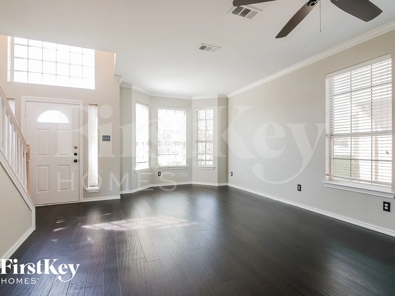 4 bed, 2.5 bath, 2277 sqft, $2,730 — Photo 2