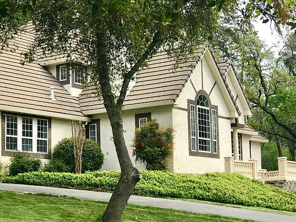 2nd image of 1250 Squirrel Creek Pl
