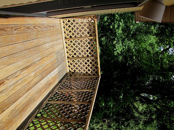 deck off master bdrm