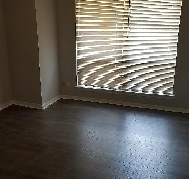 2020 Court Pl — Photo 8