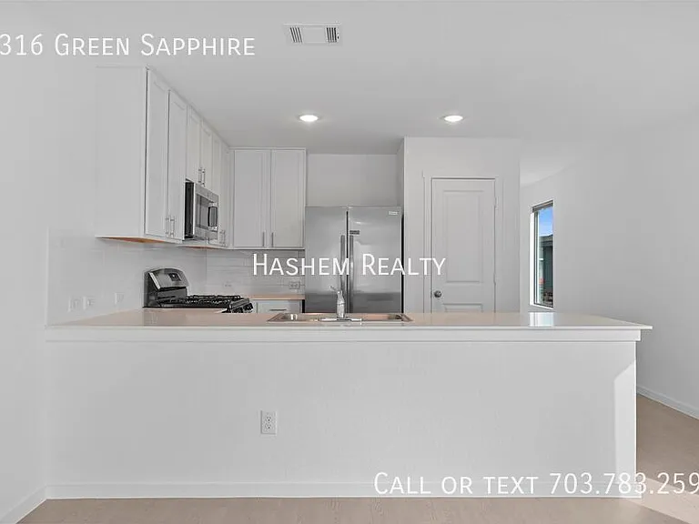 7316 Green Sapphire — Photo 4