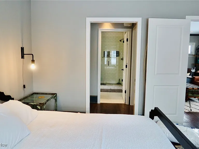 2231 W 10th St #2 — Photo 20