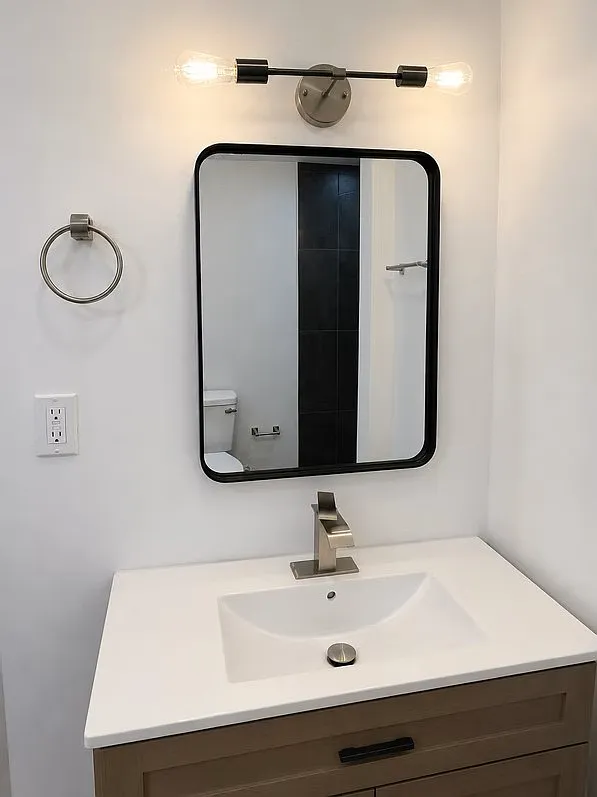 124 West College St. Unit 4 — Photo 4