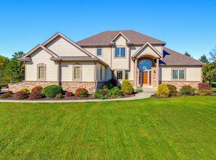 527 Winchester PASS, Colgate, WI 53017