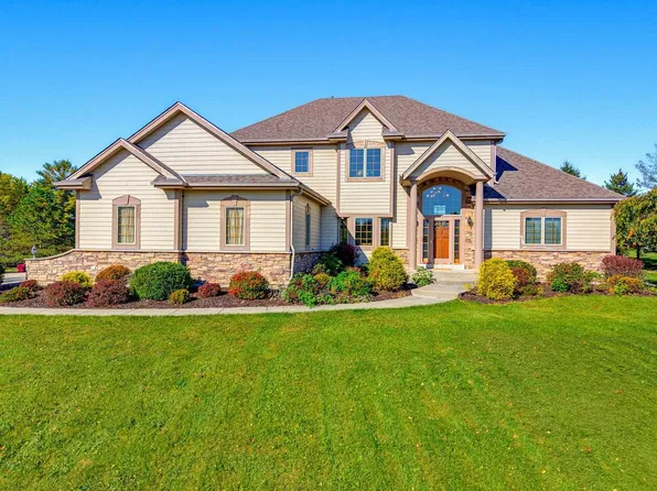 527 Winchester PASS, Colgate, WI 53017
