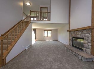 1313 Southtowne Ct, South Milwaukee, WI 53172