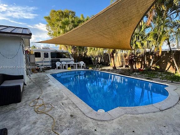 4th image of 20401 SW 83rd Ave