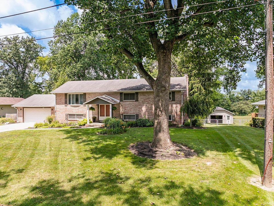 1st image of 9212 W Tulip Tree Dr