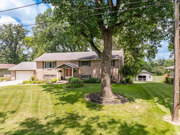 9212 W Tulip Tree Dr, Muncie, IN 47304