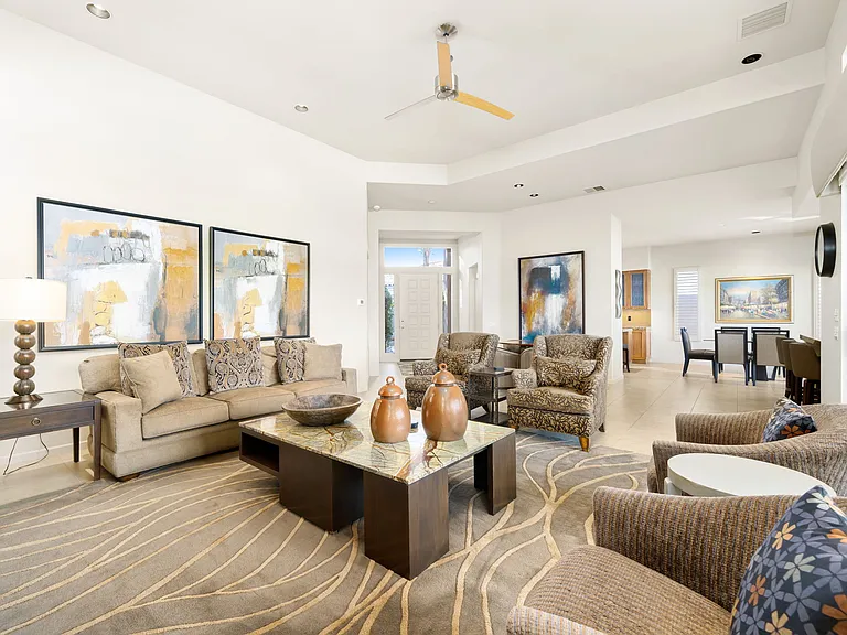 293 Desert Holly Dr — Photo 8