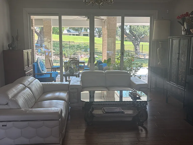 602 Lakeway Dr — Photo 11