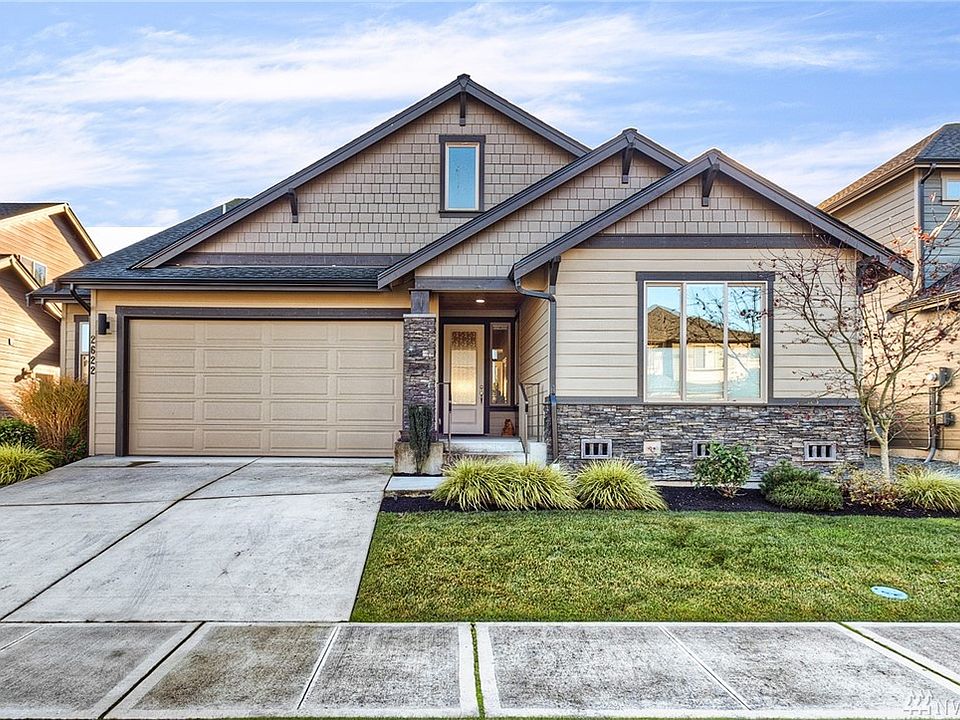 This attractive Fruitland View Estates residence is a picture of good taste and neatness. 