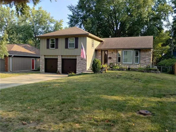 9809 W 100th St, Overland Park, KS 66212