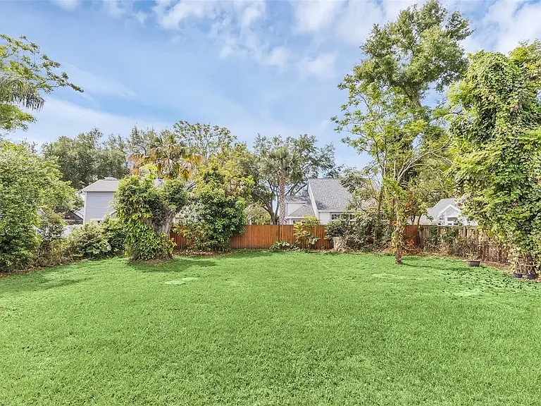 3702 E Esther St — Photo 12